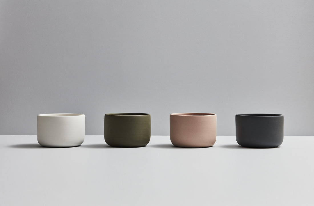 Planters – Black
