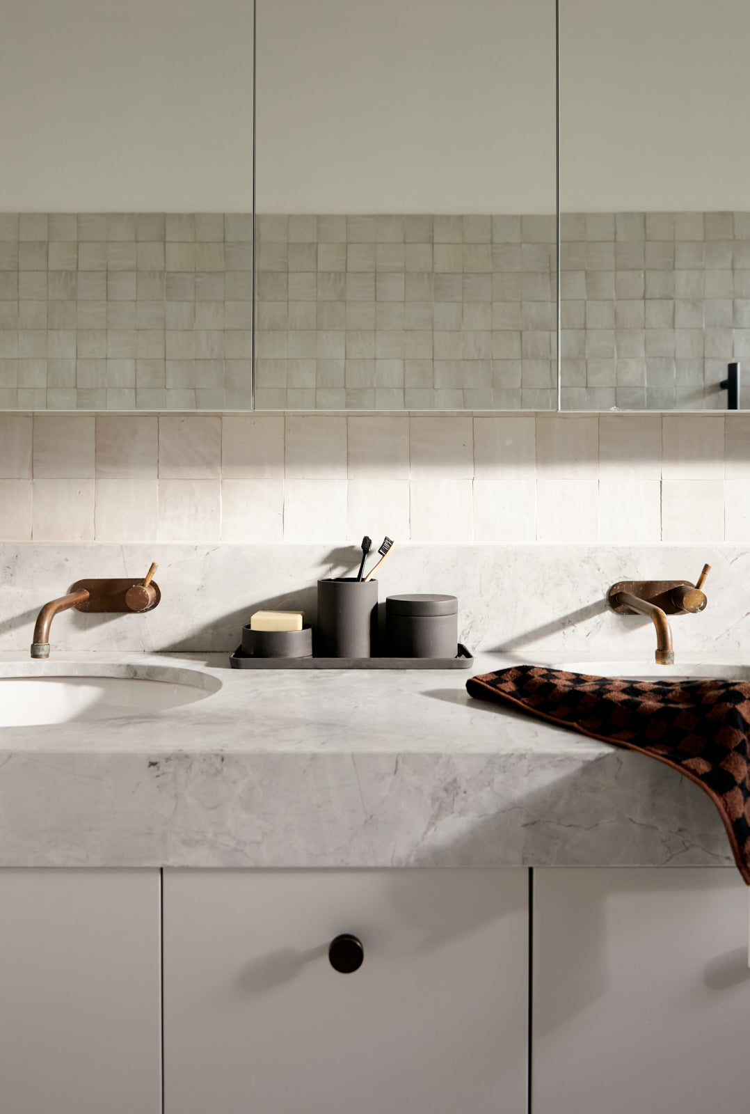 Sabbia tray – Black